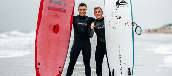 fitbit-case-surfers-met-planken